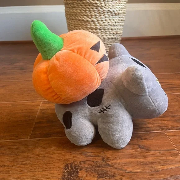 ✨ Spooky Bulbasaur Plushie✨ - Picture 2 of 4